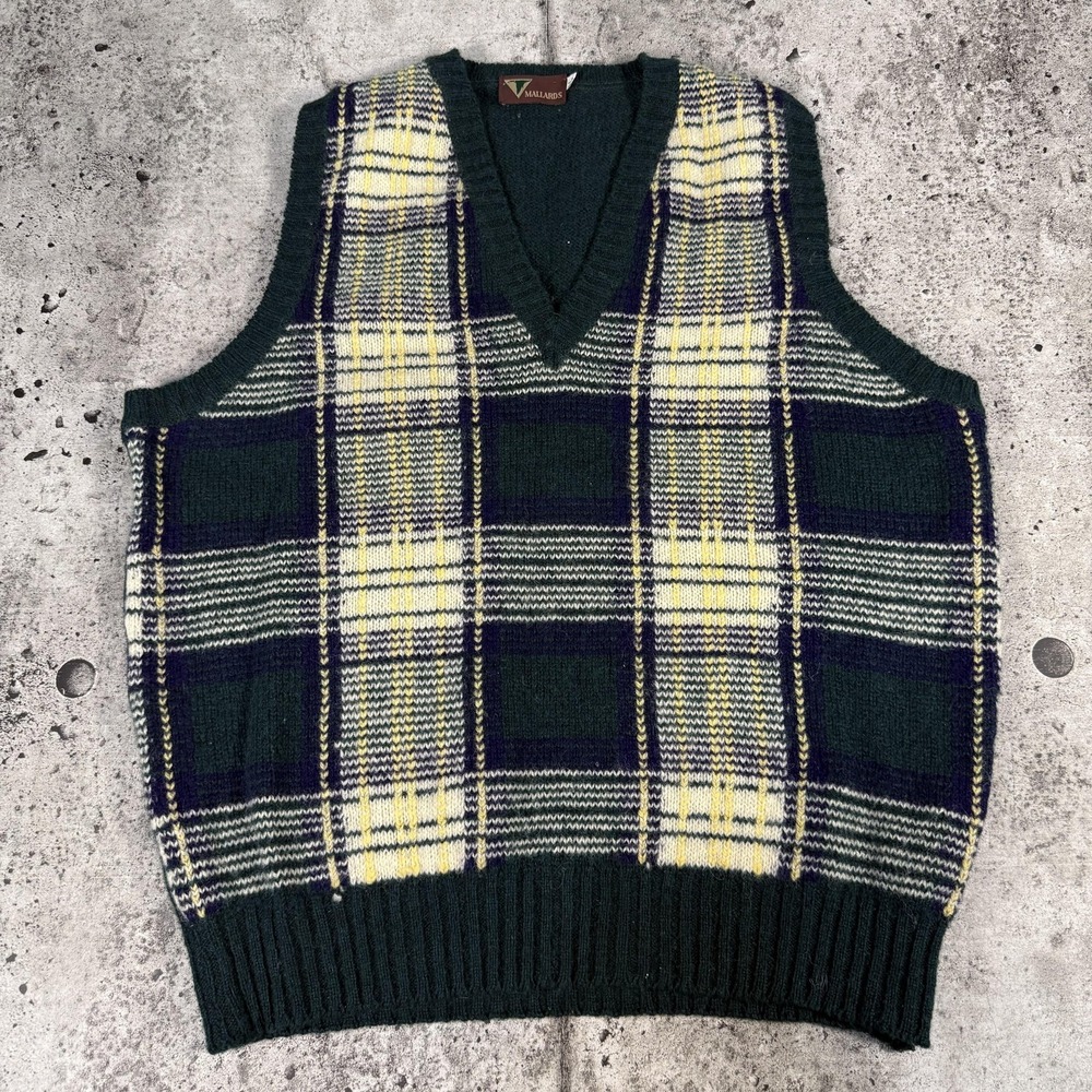 Mallards Sweater Vest Mens Large Green Plaid Knit V Neck Pullover Preppy